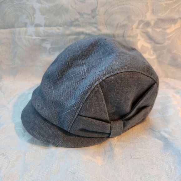DeLux Blue Hat - Picture 1 of 2